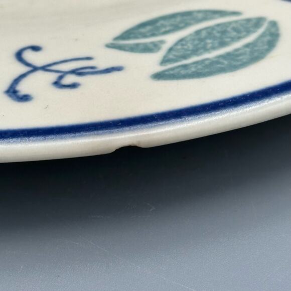 Vtg Plates in Blueberry Pattern by Pfaltzgraff, 2 B&B plates, 2 Salad Plates - Picture 7 of 9